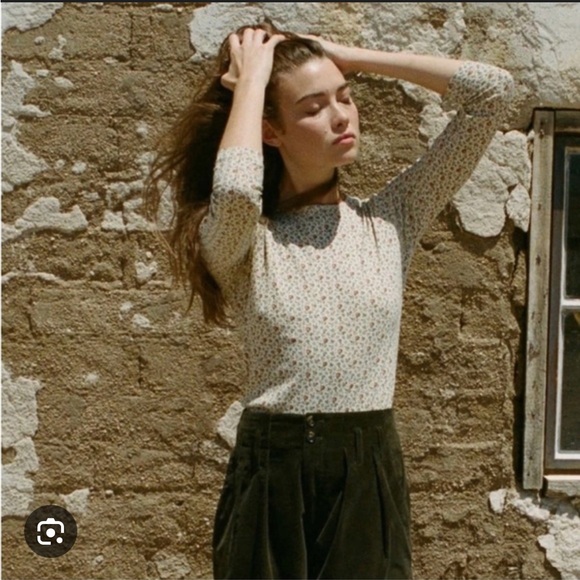 Doen Annie Tee in Windswept Dahlia - Picture 8 of 9